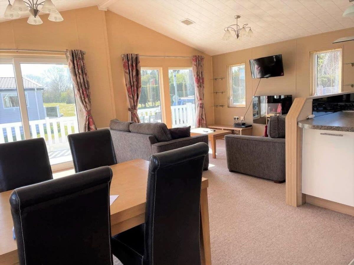 41 Woodland Walk Pevensey Bay Holiday Park Exterior photo